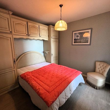 Appartement T2 Avec Balcon Et Vue Mer, 1Er Etage, Ascenseur, Tv, Cuisine Equipee - Fr-1-197-466 Les Sables-dʼOlonne Kültér fotó