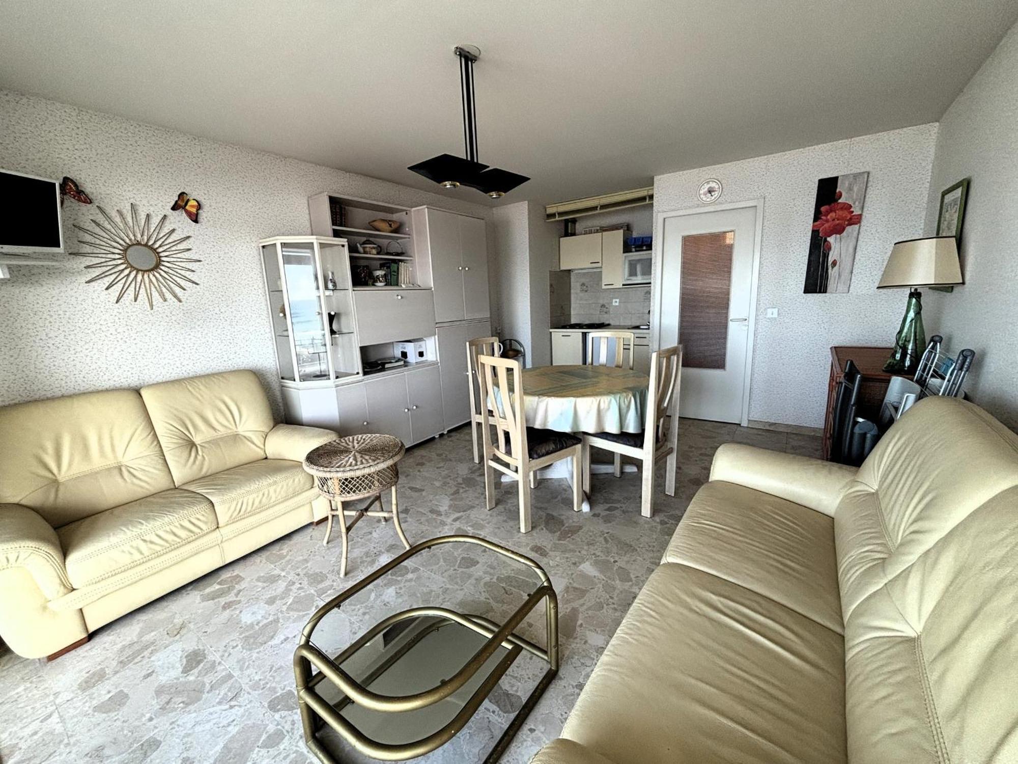 Appartement T2 Avec Balcon Et Vue Mer, 1Er Etage, Ascenseur, Tv, Cuisine Equipee - Fr-1-197-466 Les Sables-dʼOlonne Kültér fotó