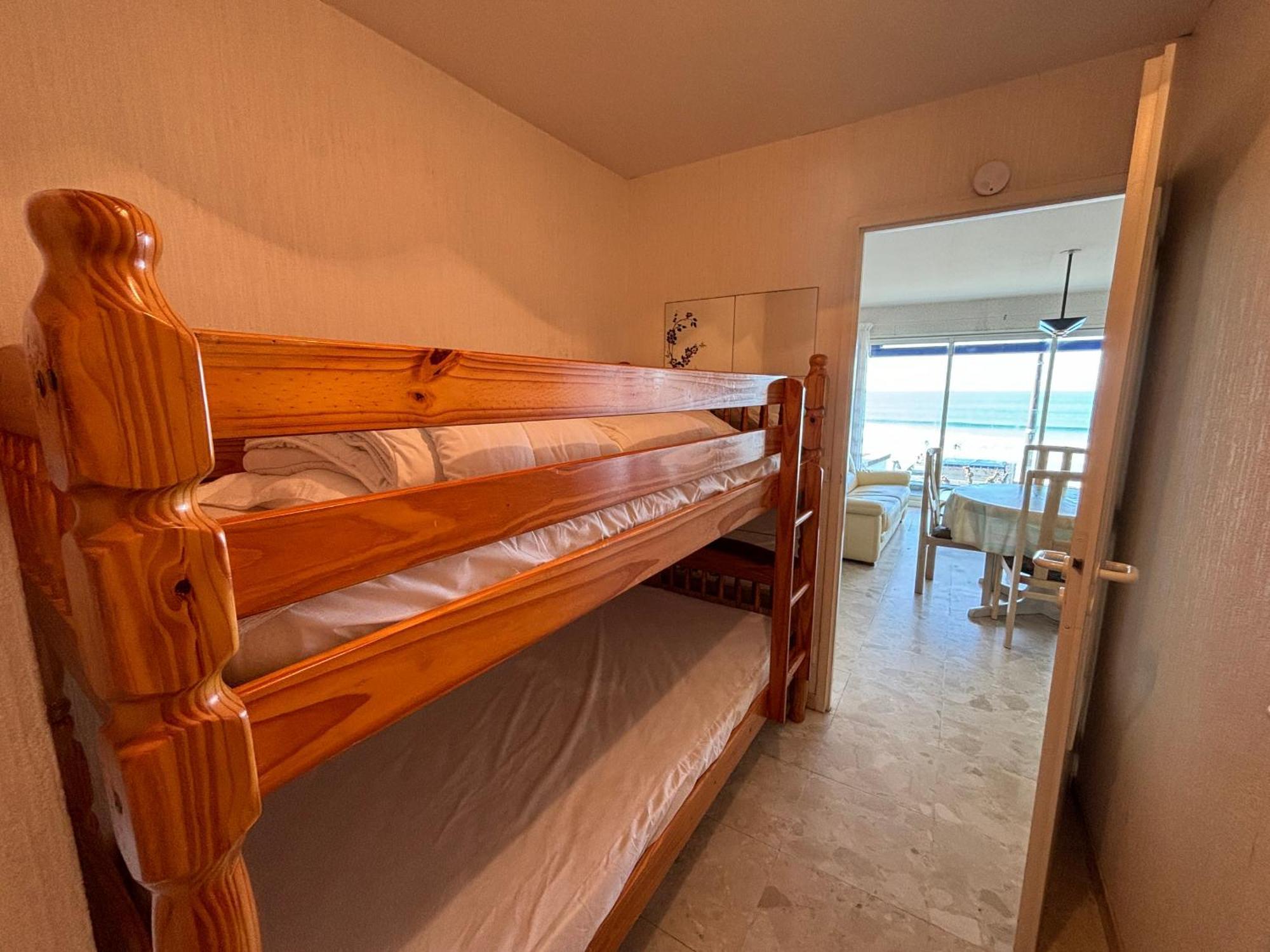 Appartement T2 Avec Balcon Et Vue Mer, 1Er Etage, Ascenseur, Tv, Cuisine Equipee - Fr-1-197-466 Les Sables-dʼOlonne Kültér fotó
